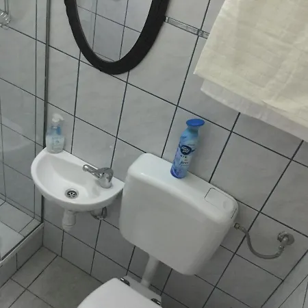 بيت ضيافة Balatongyoengye Vendeghaz 3*