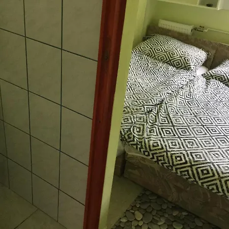 Balatongyoengye Vendeghaz בית הארחה Kungos