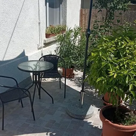 Casa de hóspedes Balatongyöngye *