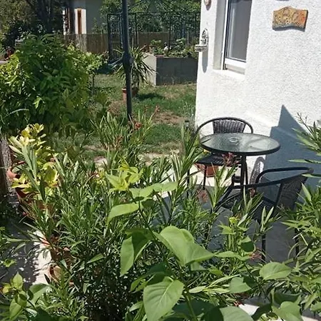 Balatongyoengye Vendeghaz بيت ضيافة