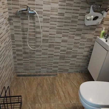 Balatongyoengye Vendeghaz 3* Kungos