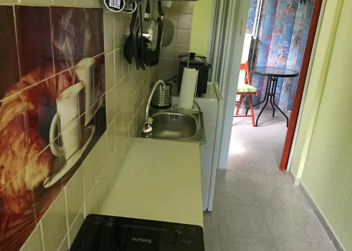 Гостевой дом Balatongyoengye Vendeghaz Kungos