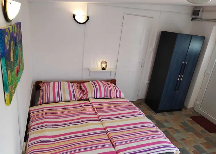 Balatongyoengye Vendeghaz בית הארחה