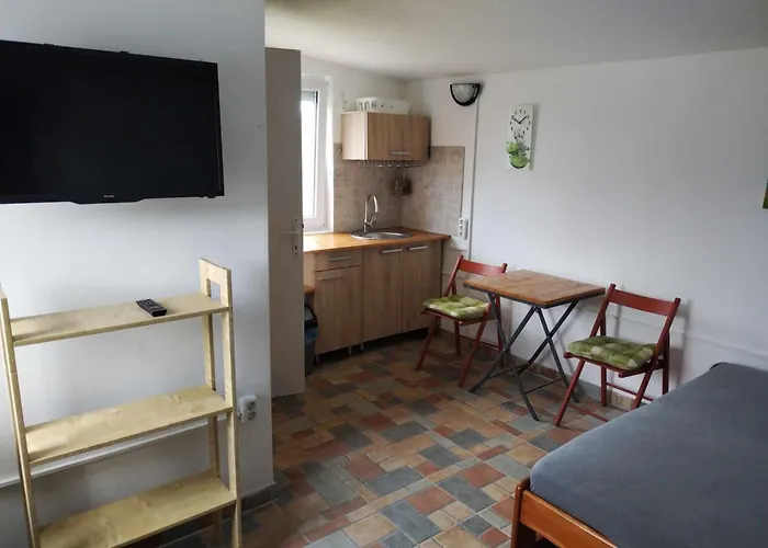 בית הארחה Balatongyoengye Vendeghaz