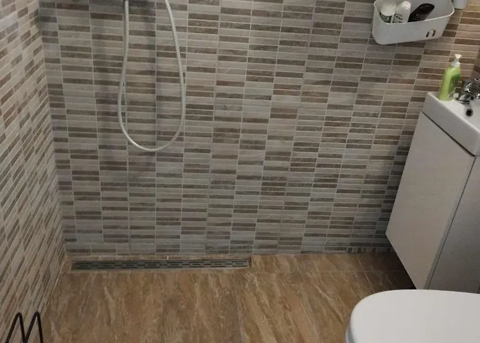 Balatongyoengye Vendeghaz 3* Kungos